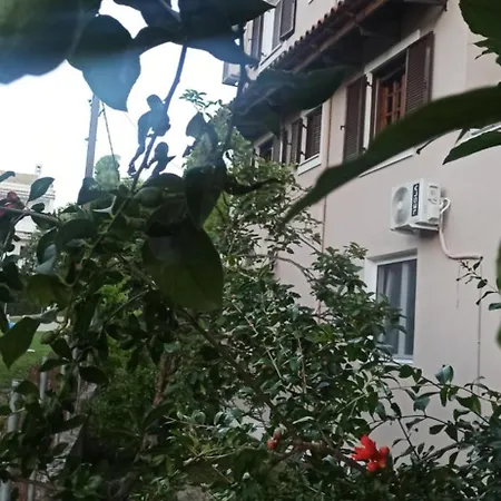 Efi House Apartment Alepou