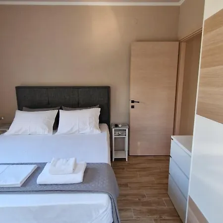 Efi House Apartment